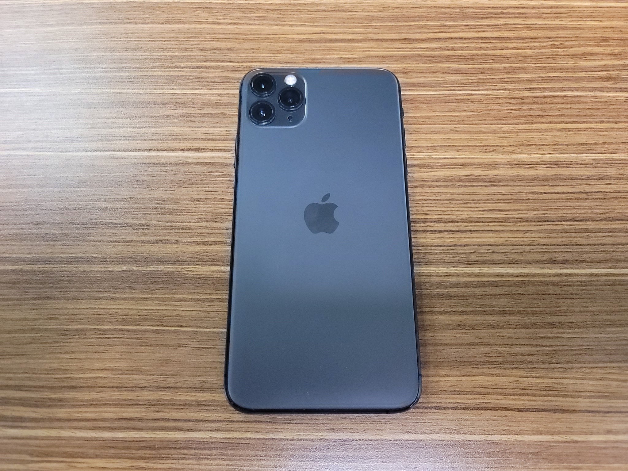  Apple iPhone 11 Pro, 64GB, Space Gray - Unlocked